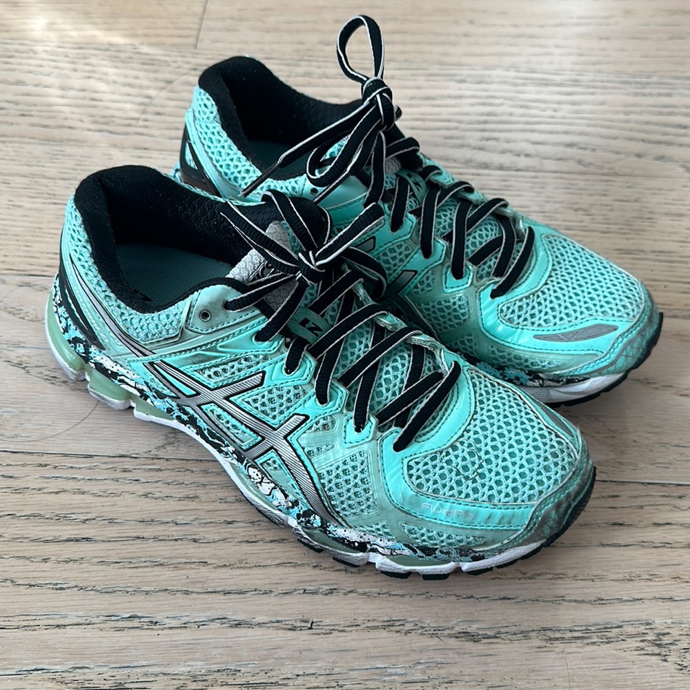 Teal Asics Gel Kayano 21 - Women’s Size 7